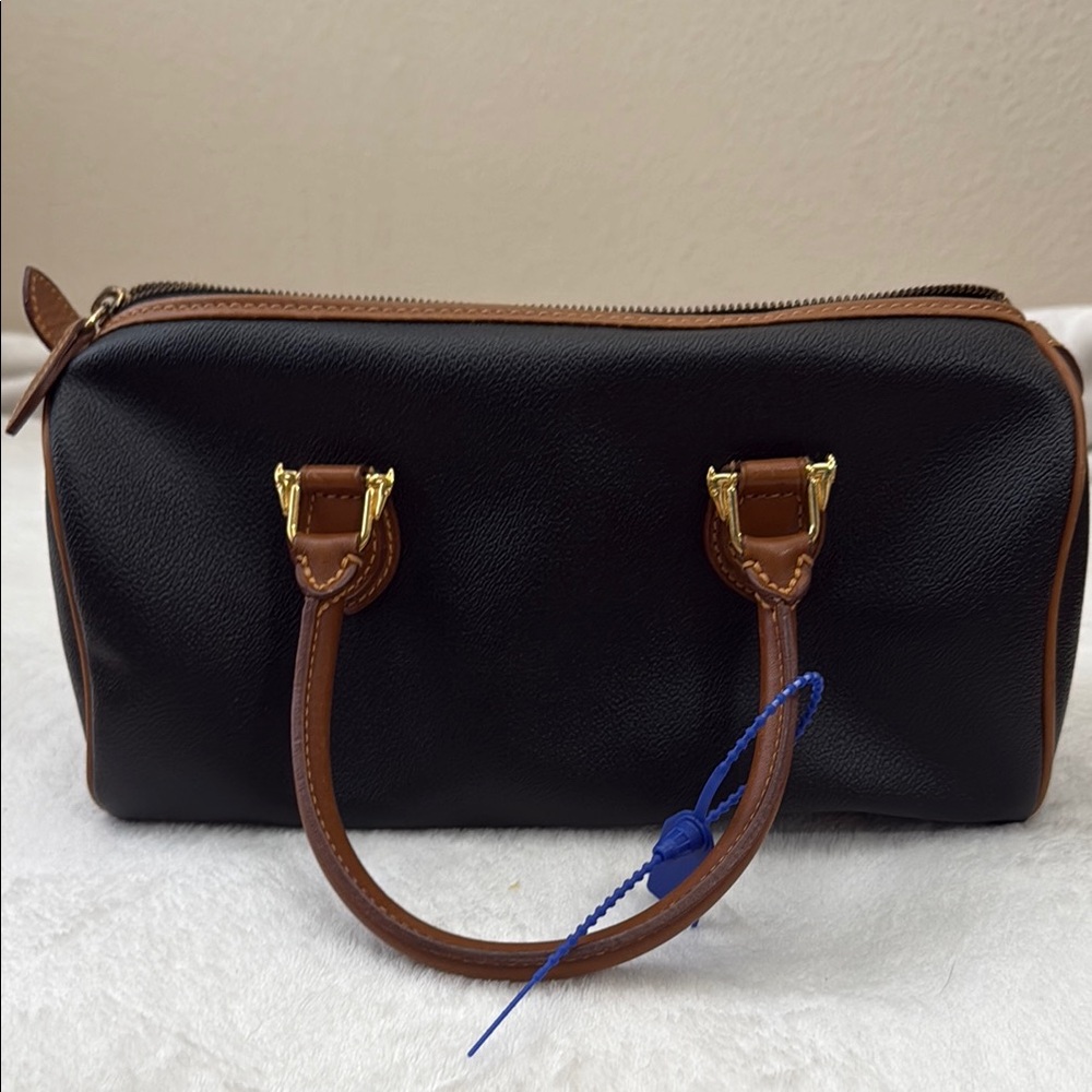 Elegant Black and Brown Leather Handbag - Picture 4 of 6